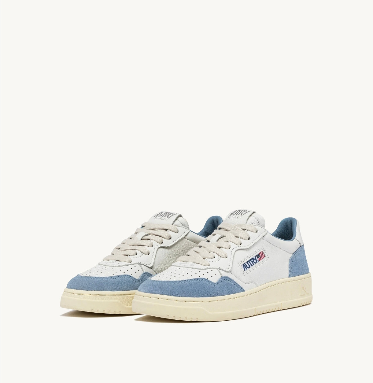 Autry sneakers medalist low in pelle e camoscio bianca e celeste